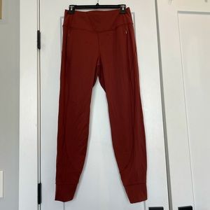 Athleta Distance Joggers in Rust - Size XS
